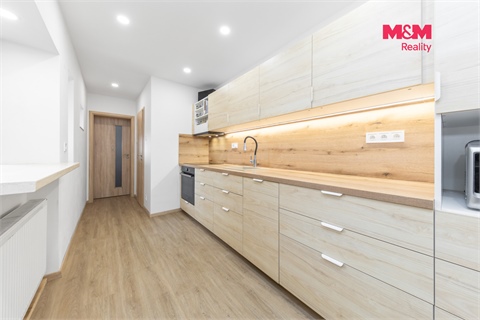 Prodej rodinného domu, 290 m² 2