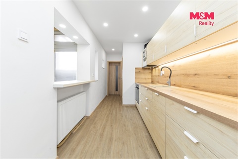 Prodej rodinného domu, 290 m² - 2