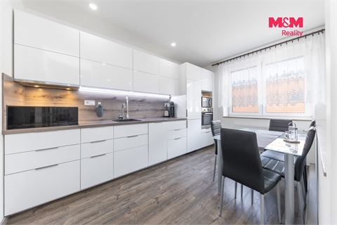 Prodej rodinného domu, 290 m² - 16