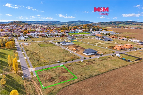 Prodej stavebního pozemku, 678 m² 0