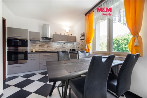 Prodej rodinného domu, 300 m²