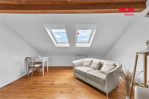 Prodej rodinného domu, 322 m² - 10