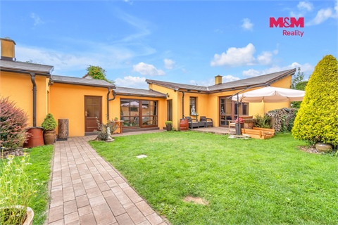 Prodej rodinného domu, 322 m² - 12