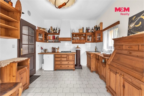 Prodej rodinného domu, 322 m² 8