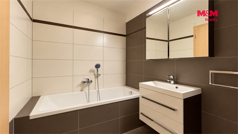Pronájem bytu 4kk, 117 m² - 2