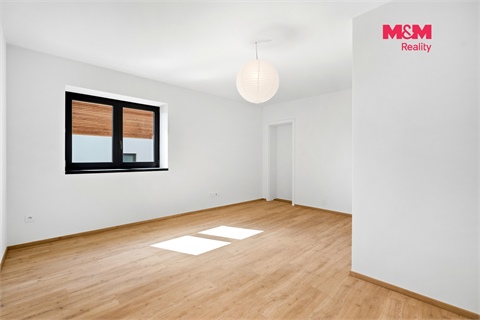 Prodej rodinného domu, 142 m² - 6