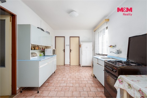 Prodej rodinného domu, 662 m² - 2