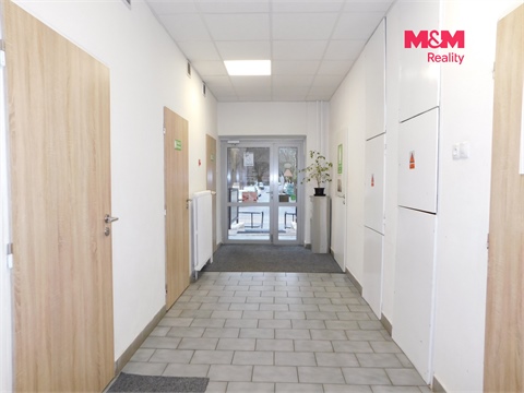 Pronájem obchodních prostor, 28 m² 2