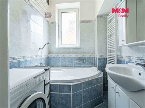 Prodej rodinného domu, 300 m² 28