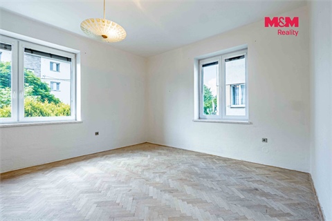 Prodej rodinného domu, 300 m² - 10