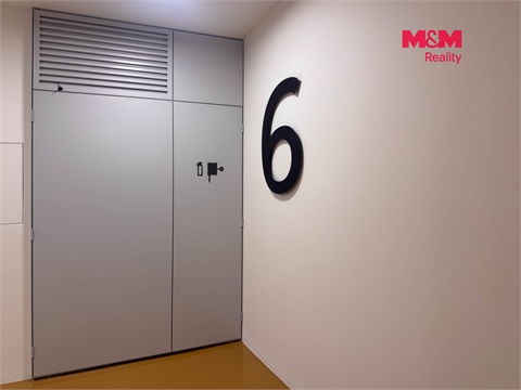 Pronájem bytu 1kk, 39 m² - 20