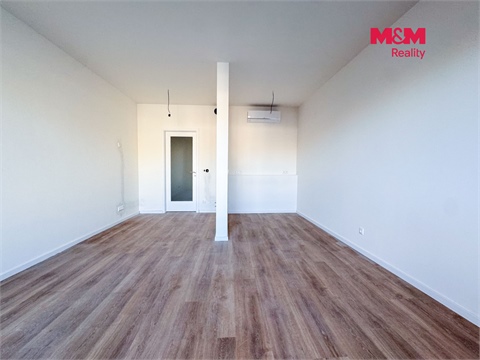 Pronájem bytu 1kk, 39 m² - 14