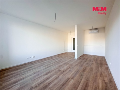 Pronájem bytu 1kk, 39 m² 14