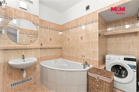 Prodej bytu 3+1, 65 m² - 2