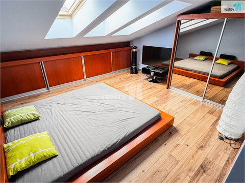 Prodej bytu 2+1, 61 m² 24