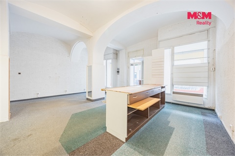 Prodej obchodních prostor, 489 m² 2