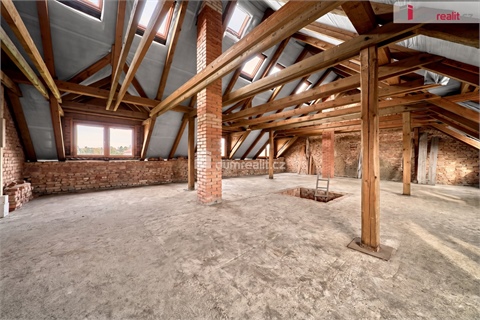 Prodej rodinného domu, 250 m² - 12