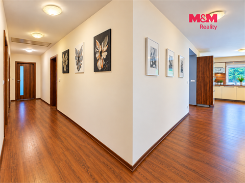 Prodej rodinného domu, 200 m² 12