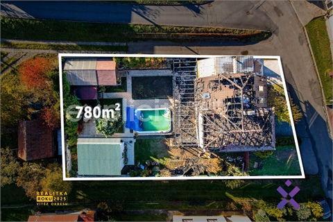Prodej rodinného domu, 278 m² 2