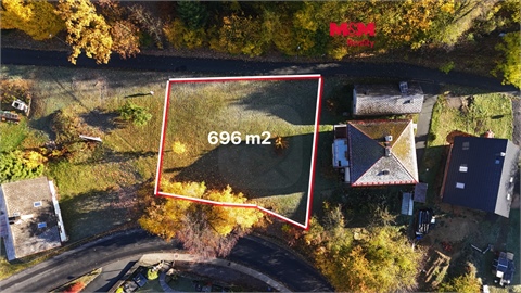 Prodej stavebního pozemku, 696 m² 0