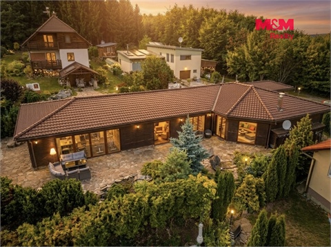Prodej rodinného domu, 296 m² - 14