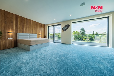 Prodej rodinného domu, 895 m² 10
