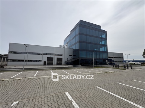Pronájem skladu / haly, 550 m² 2