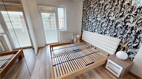 Pronájem bytu 4kk, 89 m² - 14