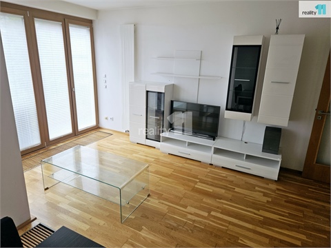 Pronájem bytu 3kk, 86 m² 8