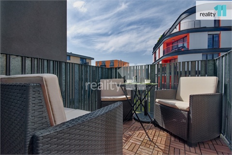 Pronájem bytu 3kk, 86 m² 26